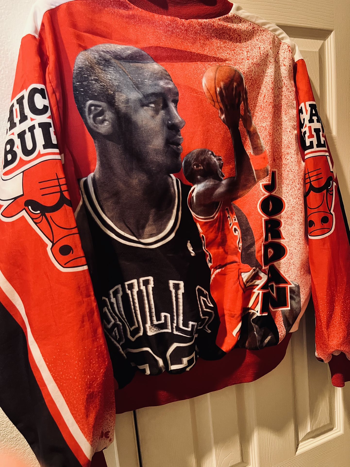 Michael Jordan Chicago Bulls chalk line retro 90s jacket