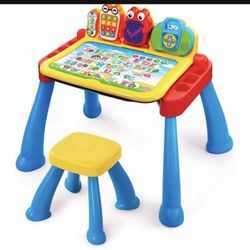 VTech Touch and Learn Activity Desk Deluxe with chair