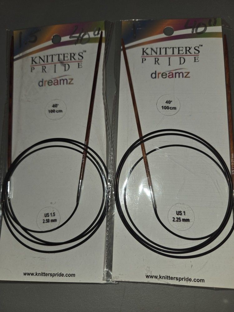 3 Sets Of Circular Knitting Needles And 1 Double Set Of Straight Needles Size 8 US