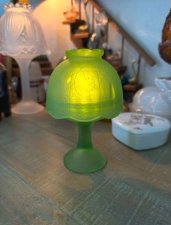 Vintage green satin glass fairy lamp