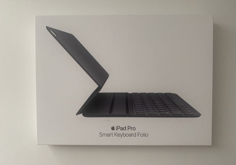 11 Inch iPad Pro Smart Keyboard Folio (Single Camera Hole)