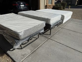 Twins And Queen Bed Ready To Go