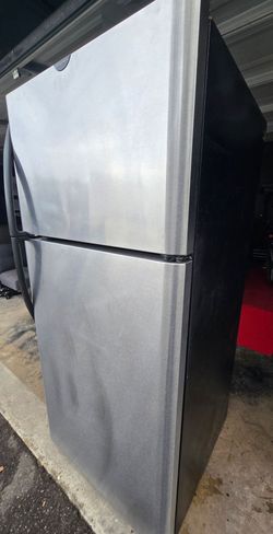 Frigidaire Refrigerator - Delivery Available!