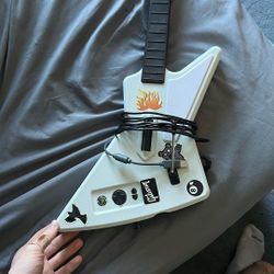 Guitar Hero Xplorer guitar
