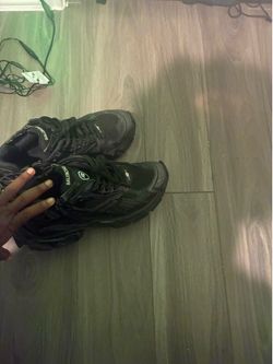 Belenciaga runners black