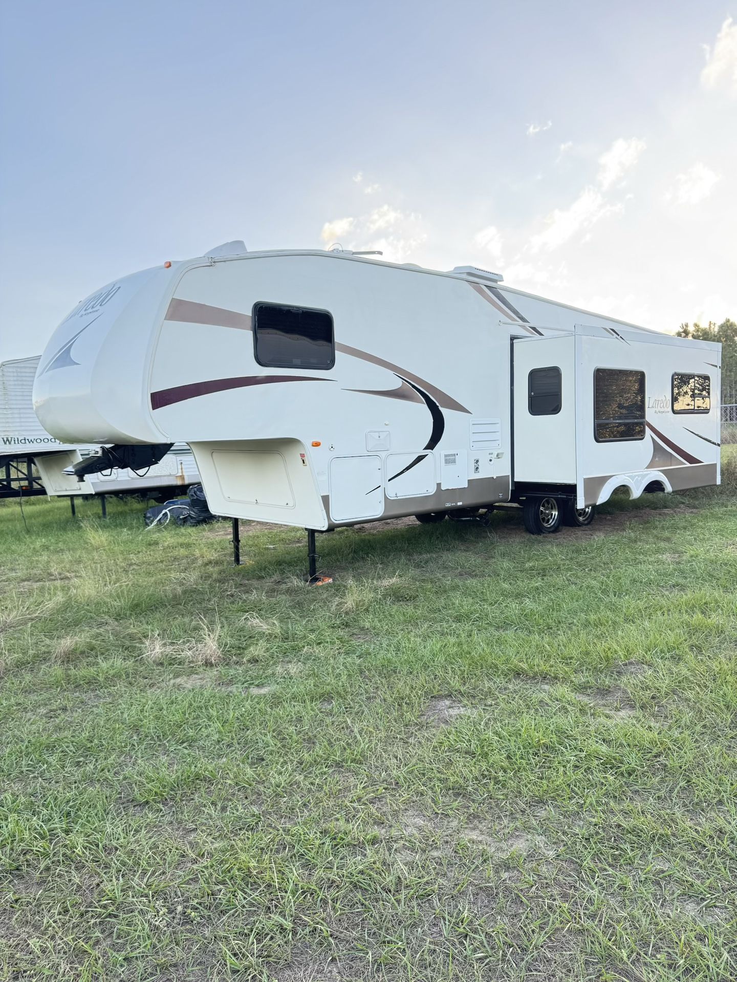 2011 Keystone Laredo