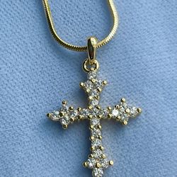 Ladies Beautifully Detailed Faceted Crystal Cross Necklace with Chain
