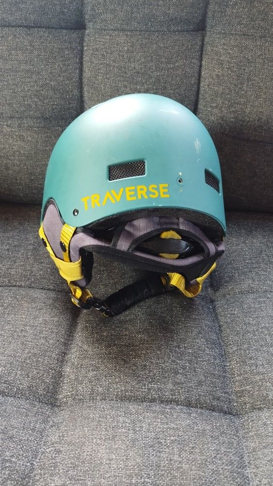 Traverse Ski or Snowboard Helmet