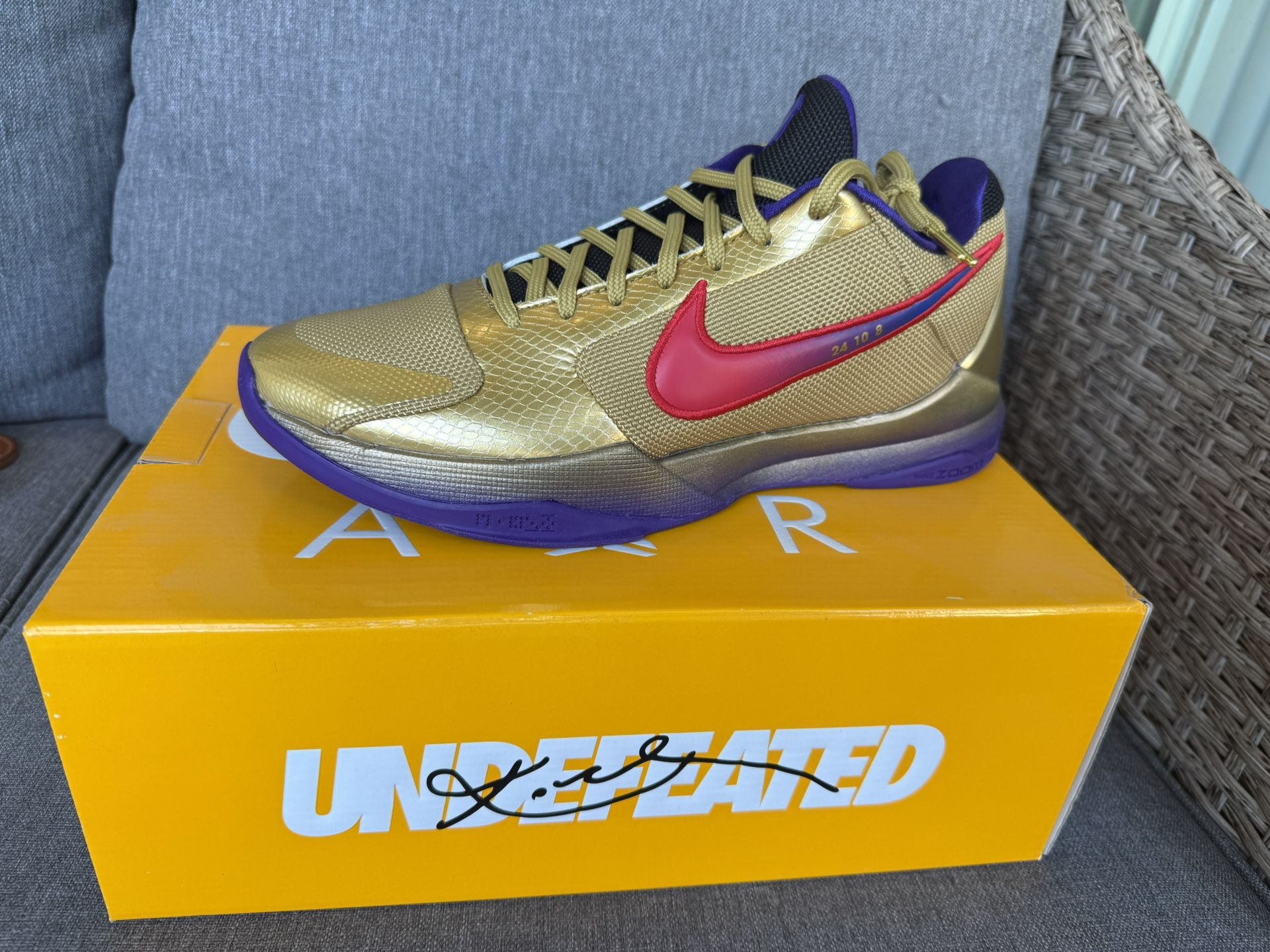 Undefeated X Zoom Kobe Protro “Hall Of Fame”
