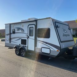 2015 X20e Jayco Jay Flight Ultra Lite Hybrid Trailer