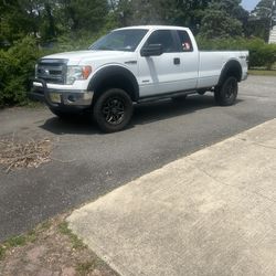 2013 F150 extended cab four-wheel-drive
