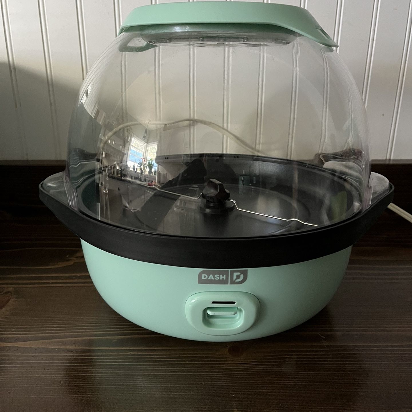 Dash Popcorn Maker 1400 Watts for Sale in Rancho Cucamonga, CA - OfferUp