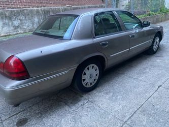 2005 mercury Grand Marquis
