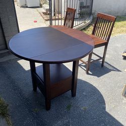 Table With 2 Chairs $75 Or Best Offer