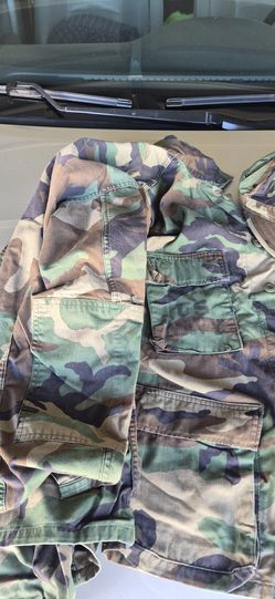 Camouflage pants size 34x32 jacket 44 hat 7 1/8