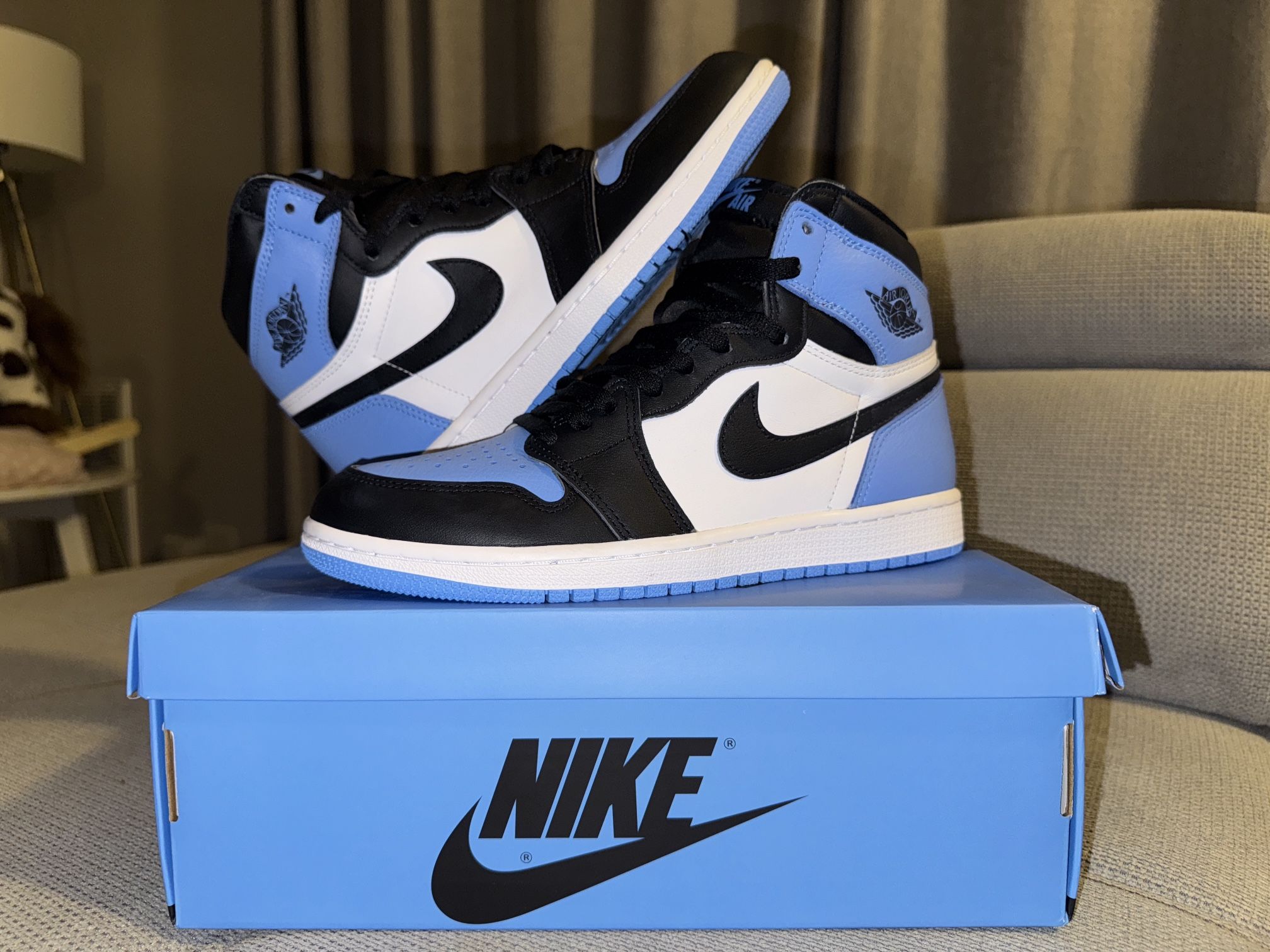 Jordan 1 Retro High OG UNC Toe