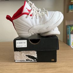 JORDAN RETRO 12