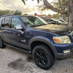 2006 Ford Explorer Xlt