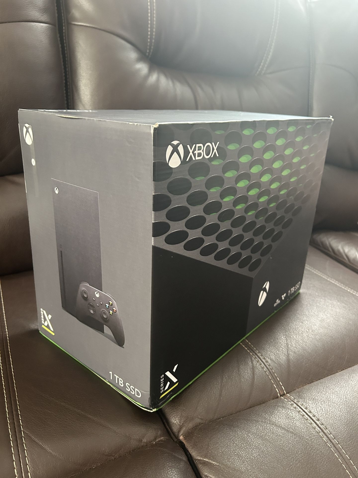 Xbox Series X 1TB Carbon Black(Never opened) 