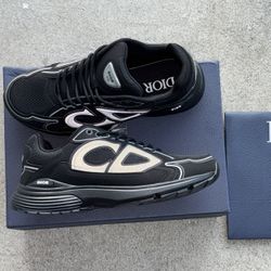 Designer Style Black Sneakers b30 