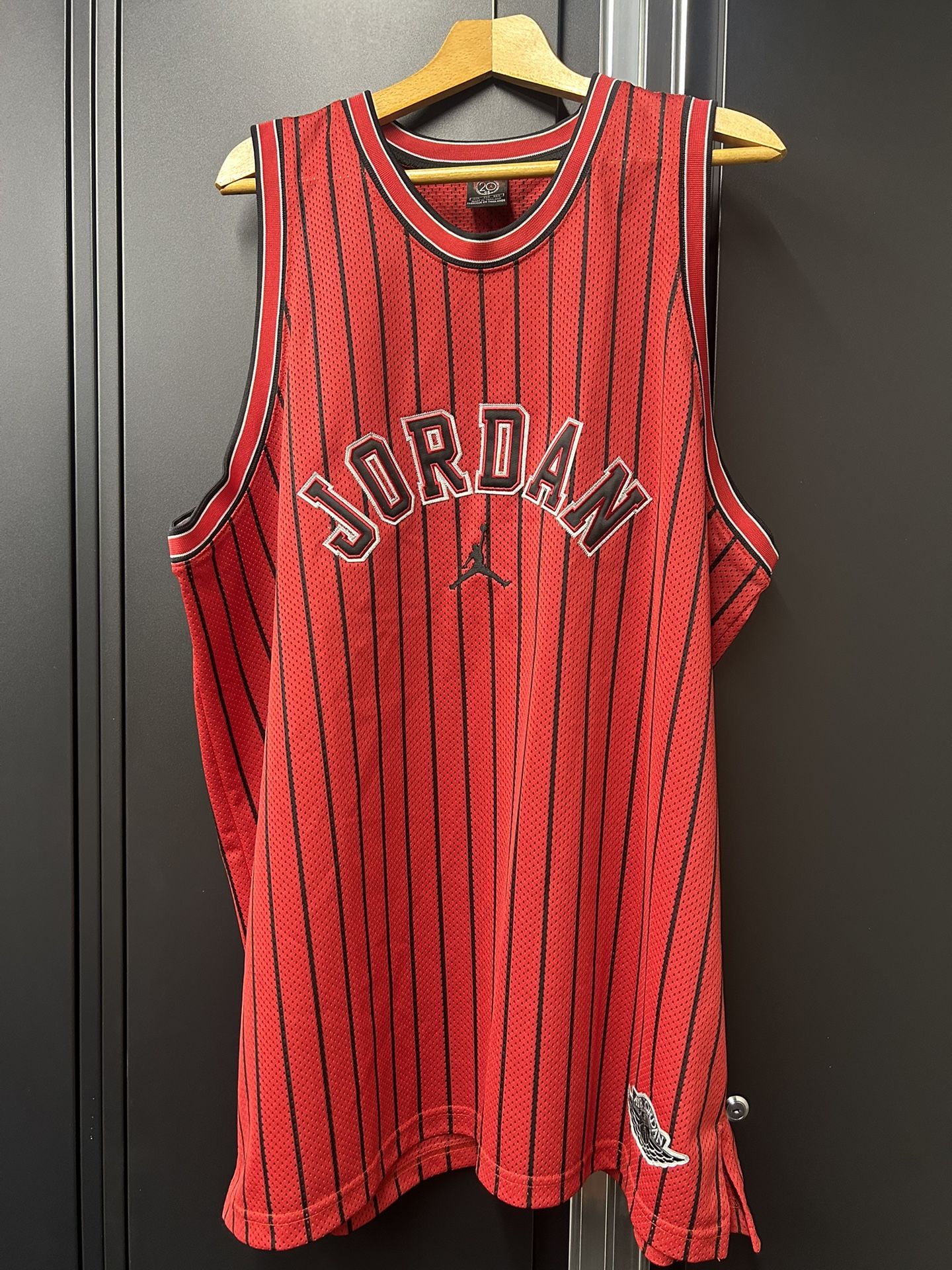 RAREš„ Sz XXL- Jordan 20th Anniversary Pinstripe Jersey Chicago Red 85-20-05
