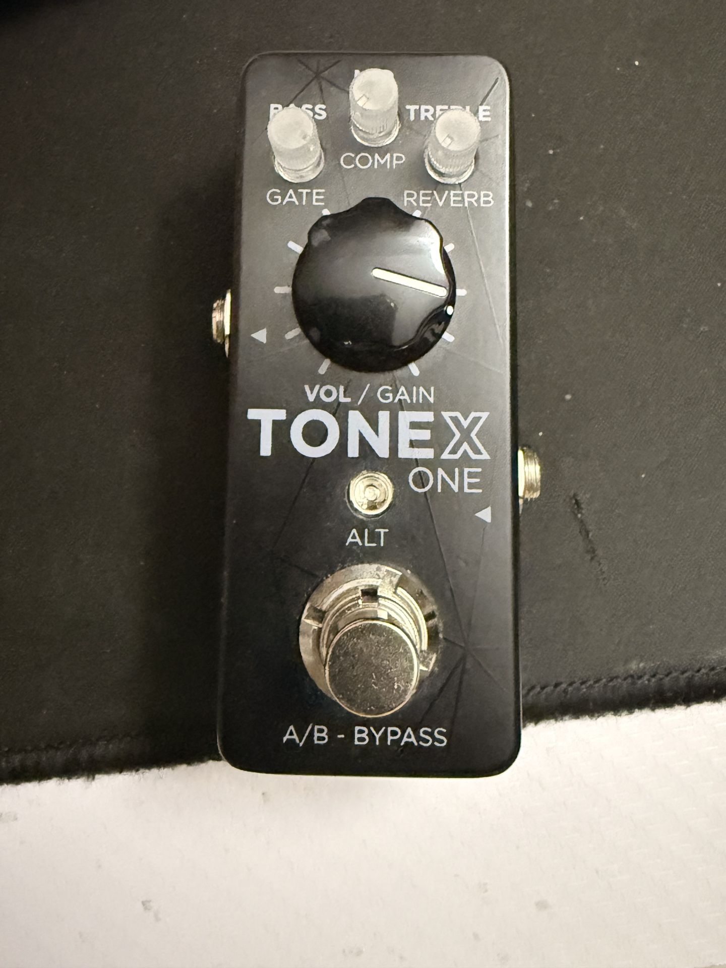 TONE X ONE GUITAR PEDAL