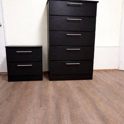 Chest And One Nightstand *** Gavetero Y Una Mesita 