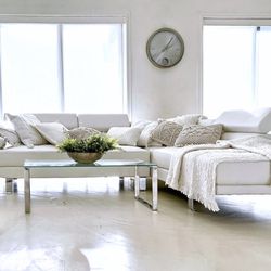 New! Modern White Leather Sectional *FREE SAME-DAY DELIVERY*