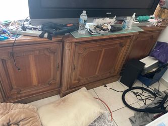 TV stand/half China cabinet