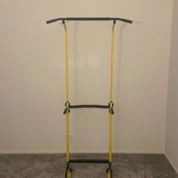 Standing Pull Up Bar