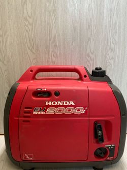 Honda U2000i: Quiet, Portable 2000W Inverter Generator (A1G013955)
