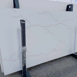 QUARTZ STONE SLABS JUMBO IN CALACATTA GOLD 📏Each slabs cover  55.1 sq.ft, Thickness 3 cm 🔥Price $650 per Slab🔥 