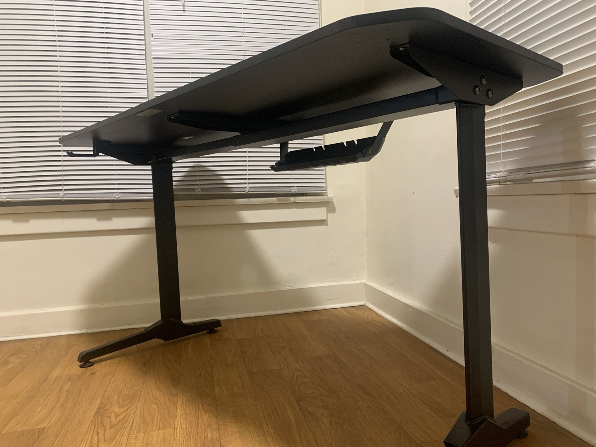 Vanspace 55”in Gaming Desk Black W/Desk Pad & Headphone Holder