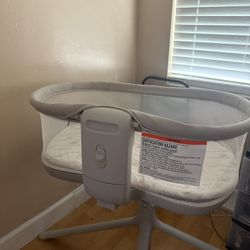 Halo Swivel Sleeper Bassinet