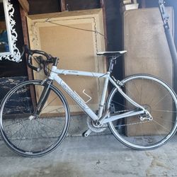 Cannondale Road Bike