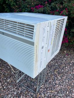 Window air conditioner cold
