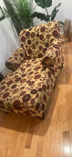 Vintage Floral chaise