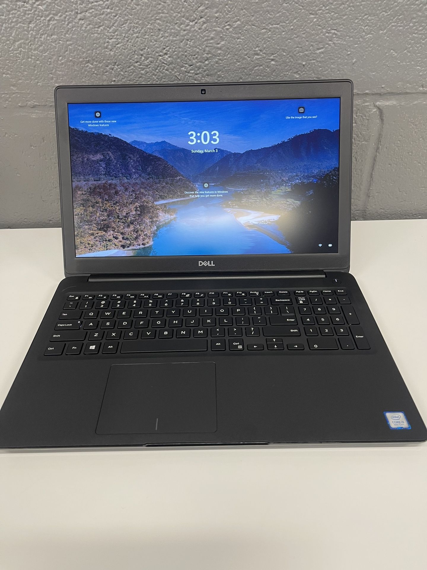 Dell Latitude 3500, intel Core i5 8th Gen, 8gb ram, 256gb SSD, Windows 11 , AC adapter, Good Battery, reliable laptop only for $175