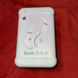 Beats Solo 4