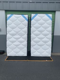 2 XL TWIN DREAMCLOUD MATTRESSES
