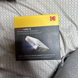 Kodak Luma 75 Mini Pocket Projector