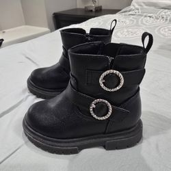 Toddler Girl Black Boots Size 6