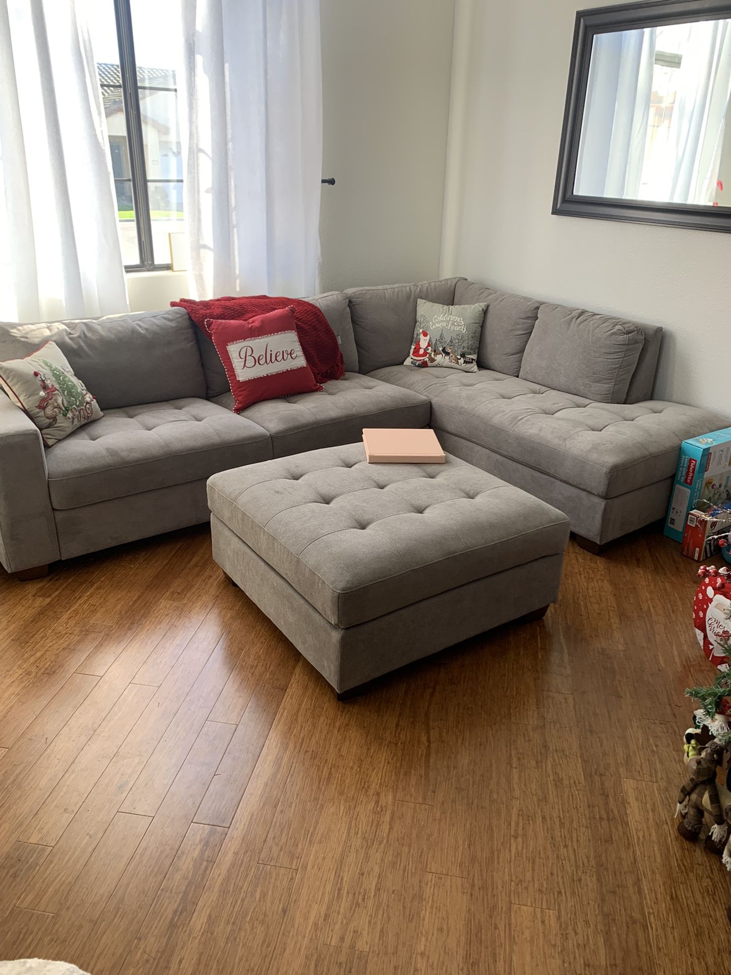 Like New Thomas Ville Grey Sectional