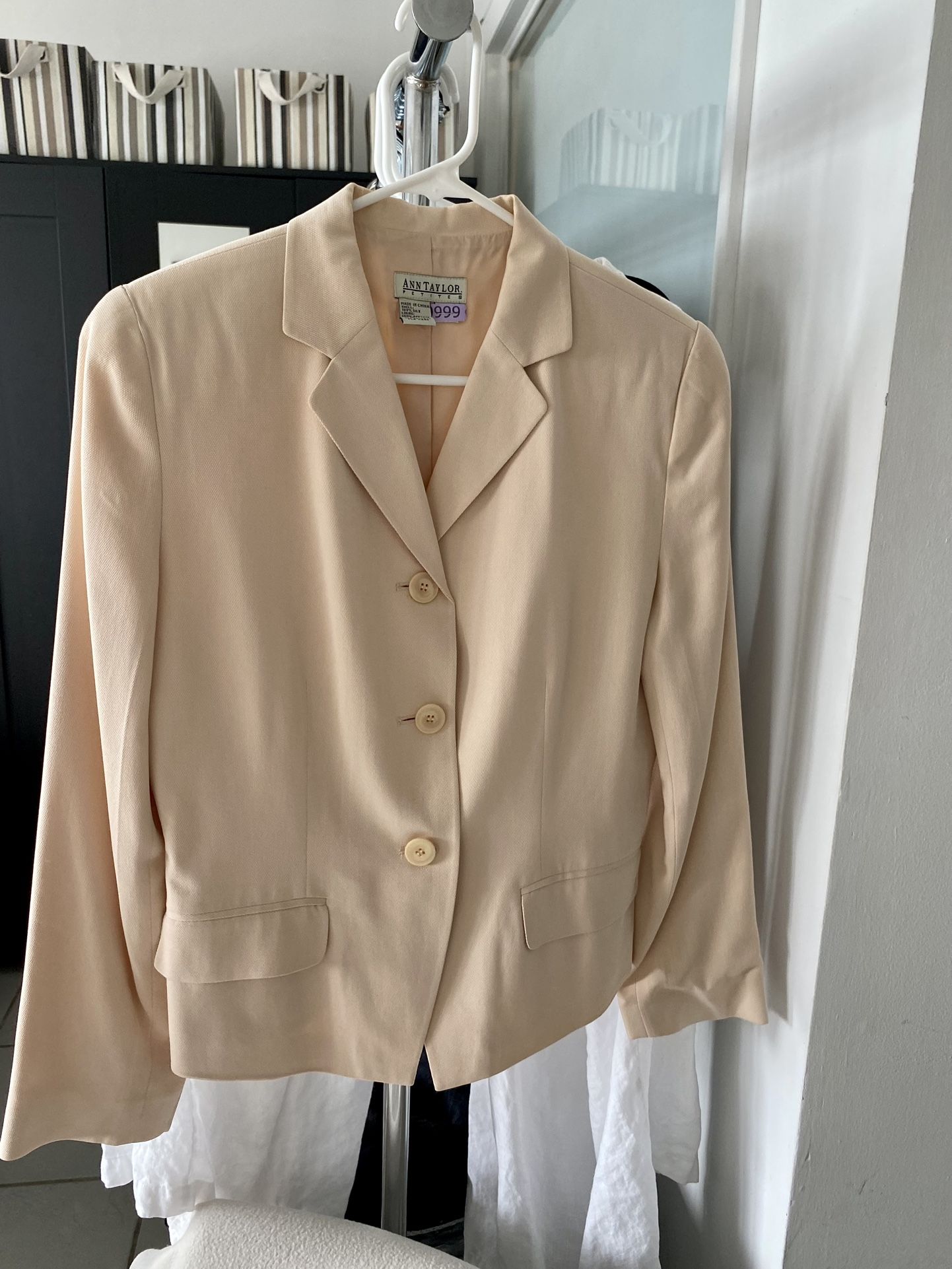 Women’s Jacket
