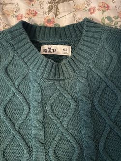 Hollister Cable Knit Crewneck Sweater XXS