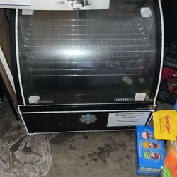  Q as Display Fridge 