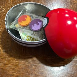 Pokémon Metallic Pokeball Filled With Coins, Markers, Pins, Etc Nice Display 