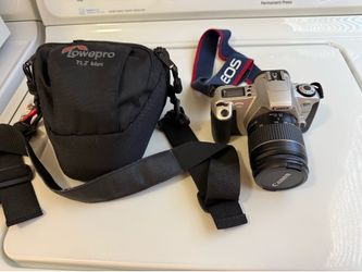 Canon EOS Rebel 2000 35mm Film SLR Camera + Lowepro TLZ Mini Case - Great Condition!