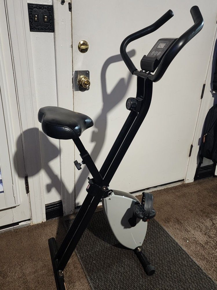STATIONARY EXERCISE BIKE