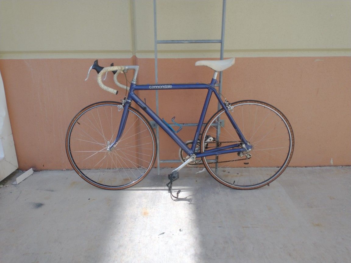 Vintage Cannondale Road Racing Bike Bicycle